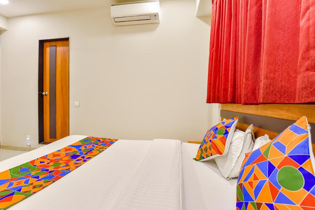Fabhotel Happinex Surate Exterior foto