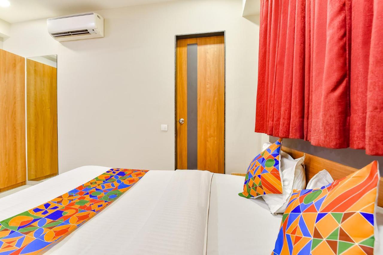 Fabhotel Happinex Surate Exterior foto